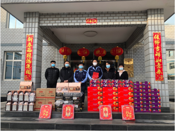 區(qū)鎮(zhèn)兩級領導蒞臨天罡為留京過年員工送溫暖