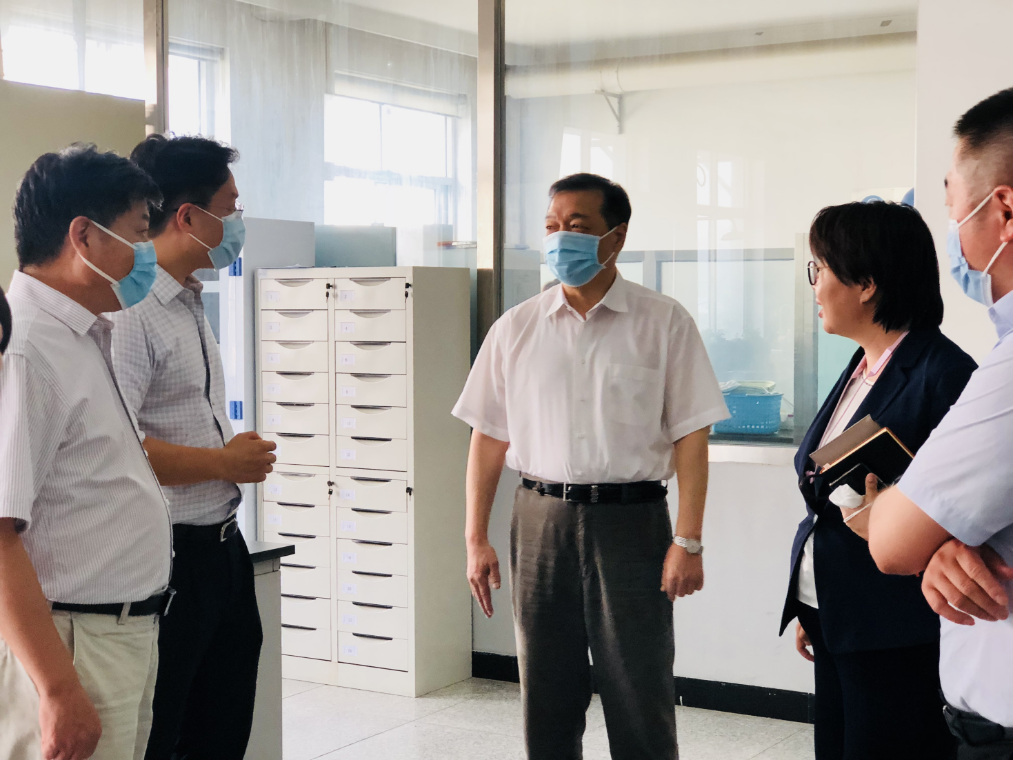 北京市第四中級人民法院及大興區(qū)、鎮(zhèn)領(lǐng)導(dǎo)一行到天罡助劑參觀調(diào)研